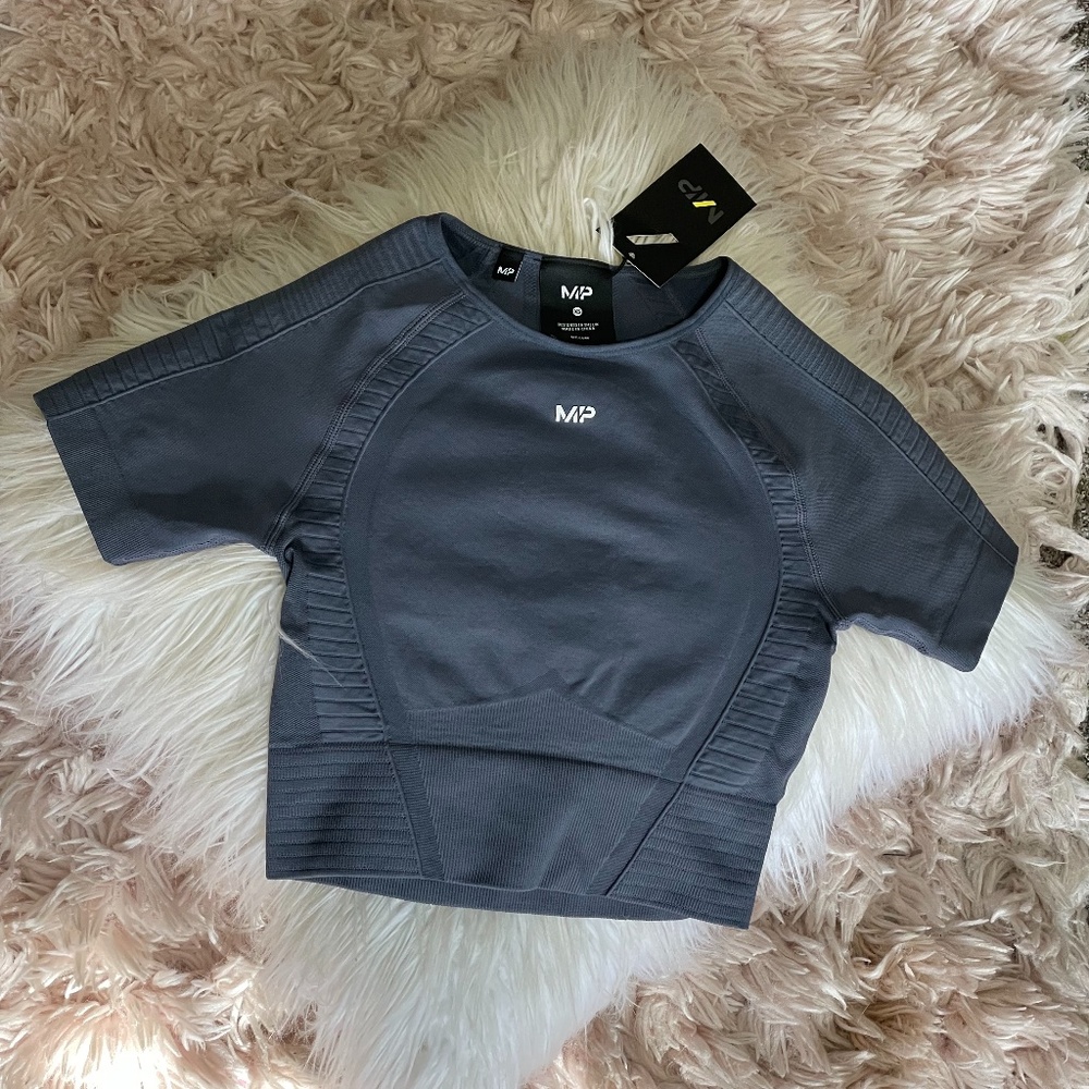 MY PROTEIN workout crop top